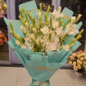 Best Combination White Flowers with White Lilly