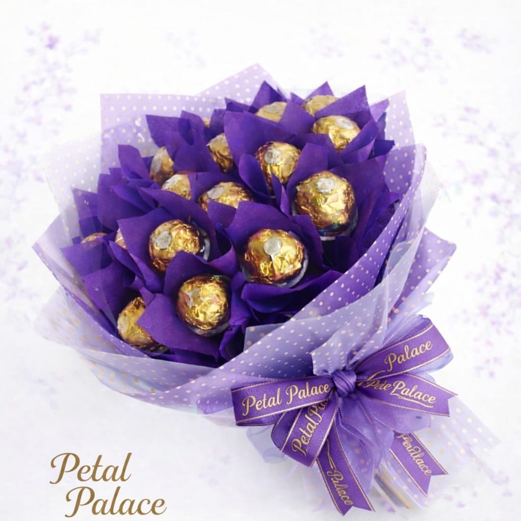 etalian frerro rocher chocolate bouque